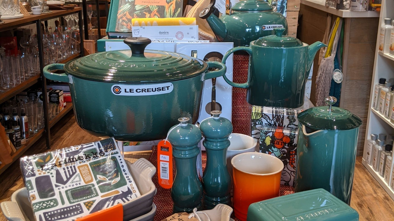 Is it Le Creuset Artichaut or Artichoke?