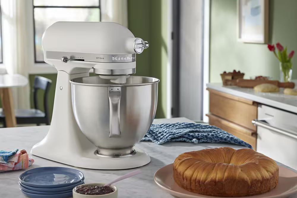 KitchenAid® Artisan 5 Quart / 4.7L Stand Mixer - Porcelain