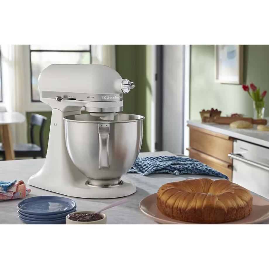 Kitchenaid Artisan 5 Quart / 4.7L Stand Mixer - Amand Cream