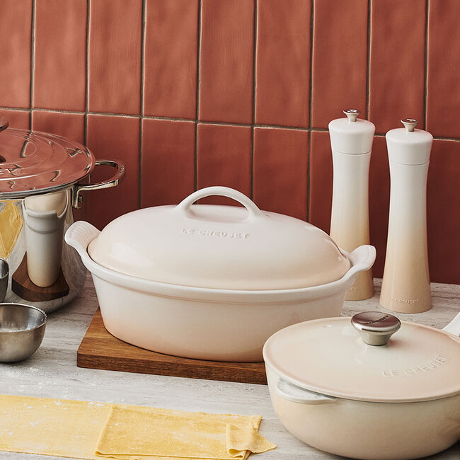 Le Creuset Heritage 3.8L Oval Casserole with Lid - Meringue