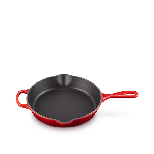 Le Creuset 26cm Signature Iron Handle Skillet - Cerise