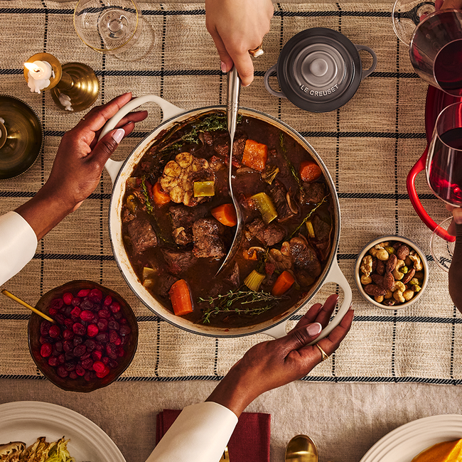 Le Creuset 3.3L Round French Oven - Shell Pink