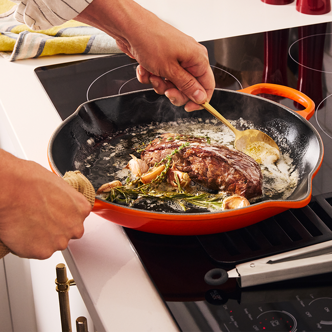 Le Creuset 30cm Signature Iron Handle Skillet - Flame