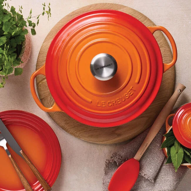 Le Creuset 6.7L Signature Round French Oven - Flame
