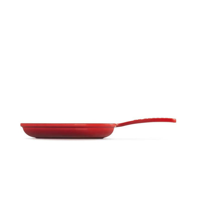 Le Creuset 26 cm Heart Skillet - Cerise