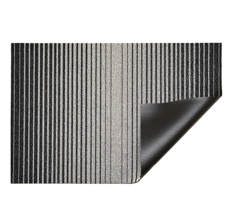 Chilewich Indoor Outdoor Shag Big Mat - Domino / Black White / 36x60"