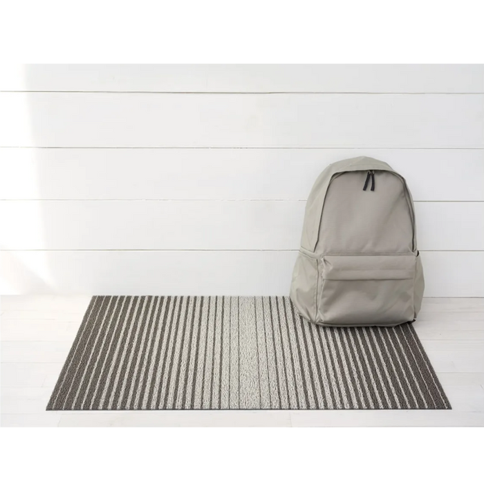 Chilewich Indoor Outdoor Shag Utility Mat - Domino / Oak / 24x36"